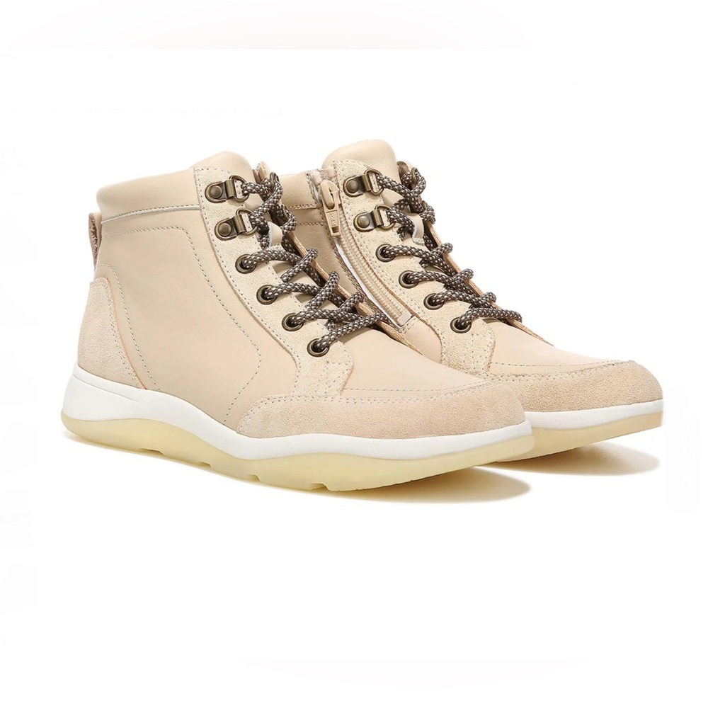 NWOB- Vionic ‘Whitley’ Leather Water Repellent Boot / Hi-Top Sneaker